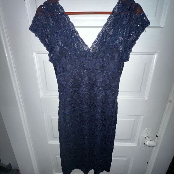 MARINA Dress Blue Sequin Lace V Neck Short Sleeve Bodycon Stretch Size 2 - Picture 9 of 12